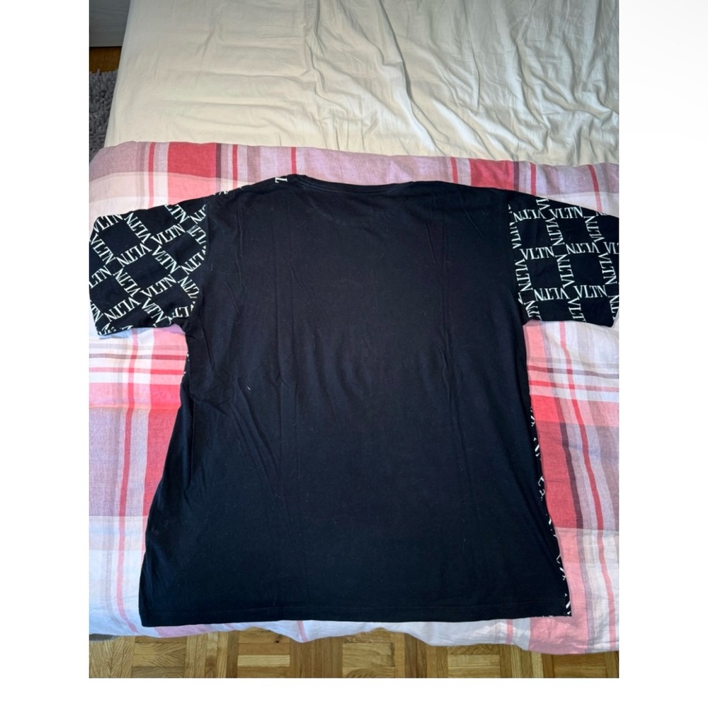 Valentino Men’s T shirt - Picture 2 of 4